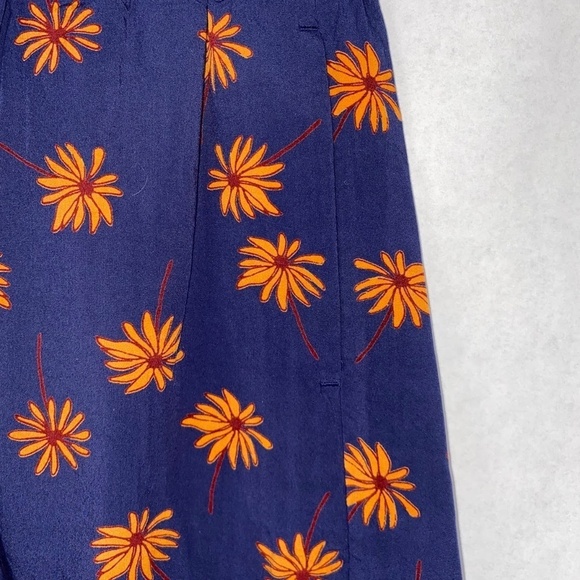 Madewell Navy Blue Daisy Floral Pull On Shorts with Pockets, size XS EUC - Picture 2 of 5